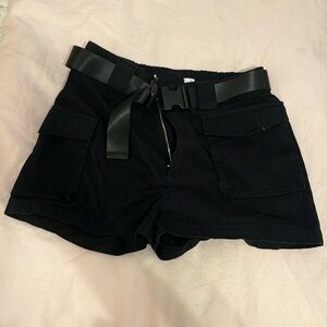 Aritzia Tna shorts